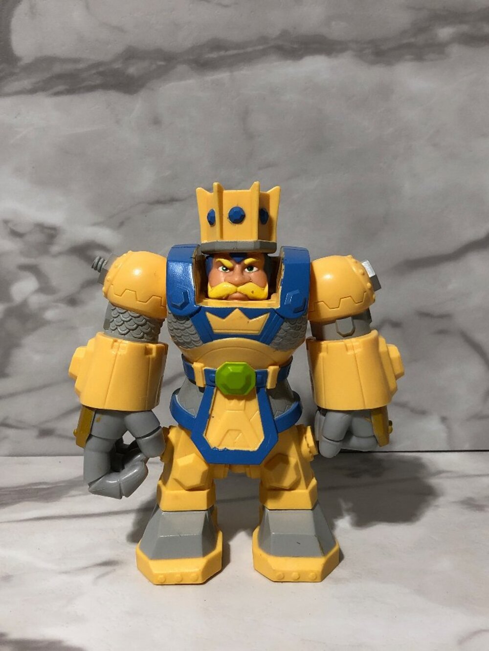 Little Tikes Kingdom Builders King Hex Action Figure